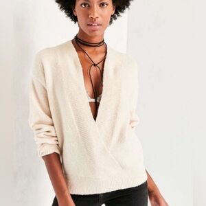 Silence and Noise cream sweater: S